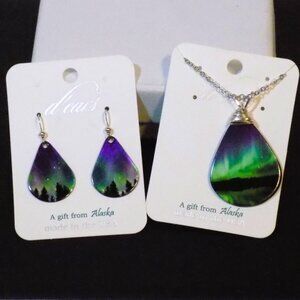 New D'ears Fire & Ice Metallic Earrings & Necklace Set Alaska. Sterling Hooks